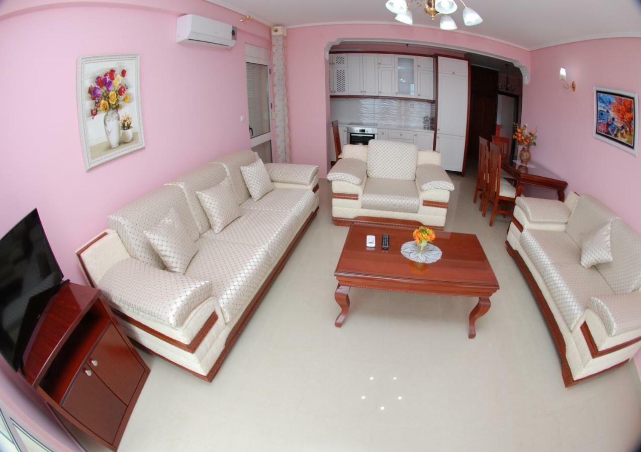 Erti'S Apartments Саранде Екстериор снимка