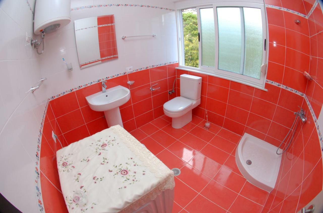 Erti'S Apartments Саранде Екстериор снимка