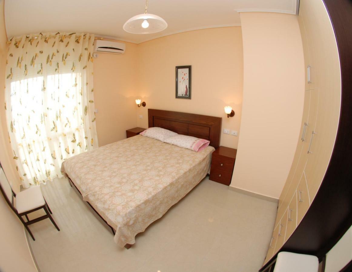 Erti'S Apartments Саранде Екстериор снимка
