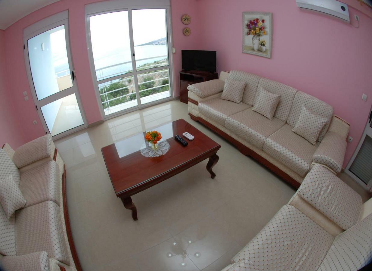 Erti'S Apartments Саранде Екстериор снимка