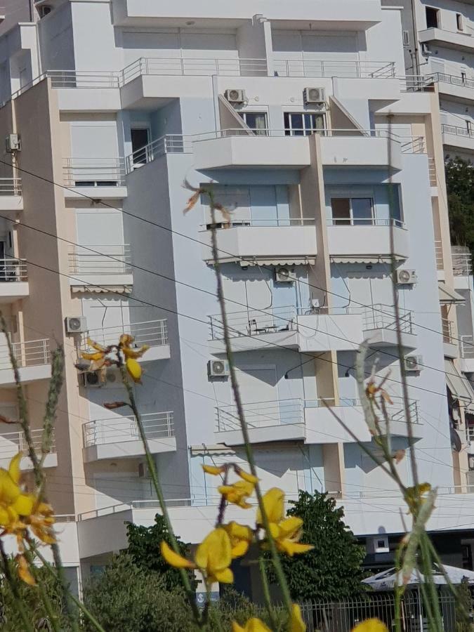 Erti'S Apartments Саранде Екстериор снимка